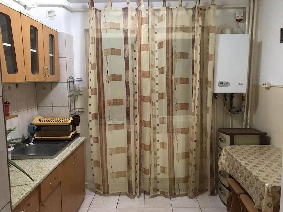 Apartament Confortabil Питешти Экстерьер фото